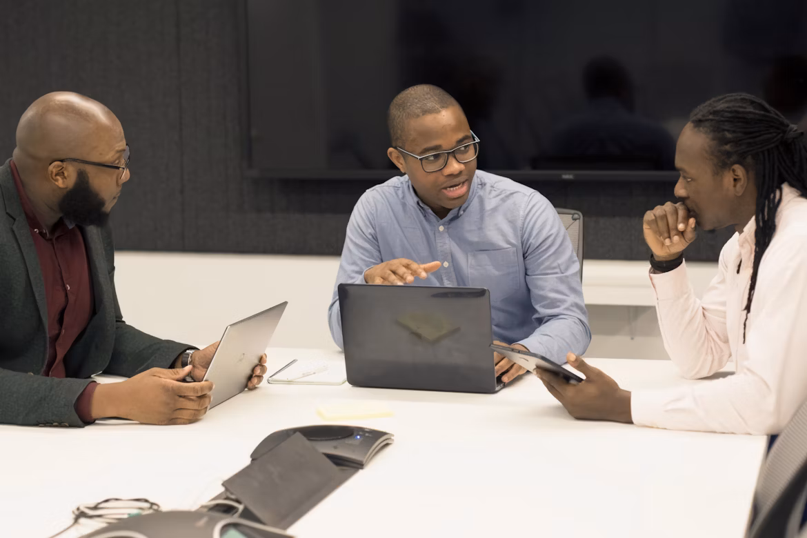 Photo 1653566031486 Dc4ead13a35d